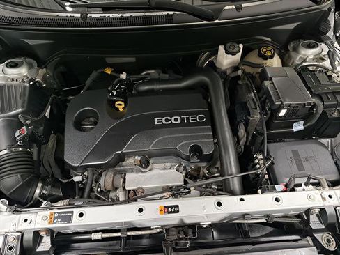 Used 2020 Chevrolet Equinox LS image 25