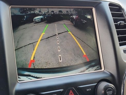 Used 2016 Jeep Grand Cherokee Laredo 75th Anniversary image 45