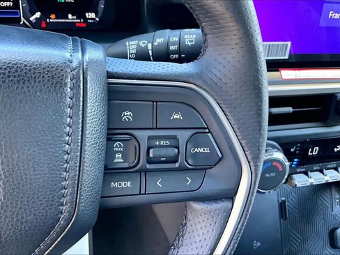 Certified 2026 Toyota 4Runner TRD Off-Road Premium AWD/4WD image 24