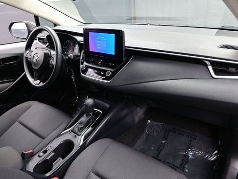 Used 2023 Toyota Corolla LE image 14