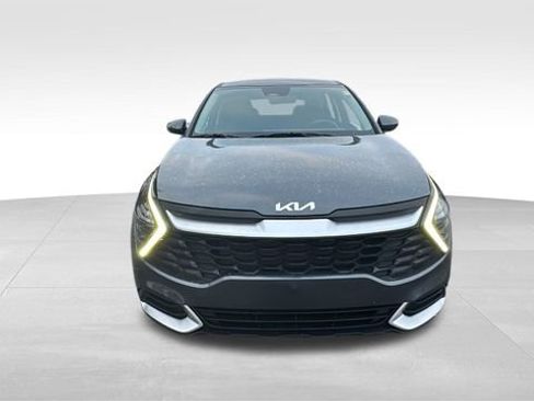 Used 2024 Kia Sportage LX image 7