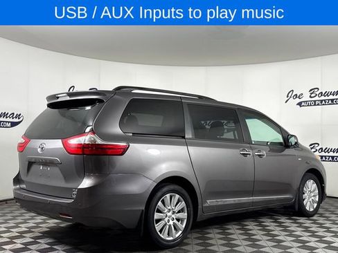 Used 2017 Toyota Sienna XLE AWD/4WD image 6