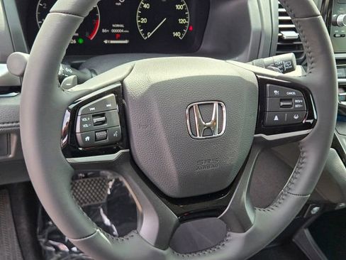 New 2026 Honda Odyssey Touring image 13