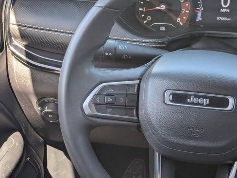 Used 2022 Jeep Compass Altitude image 17