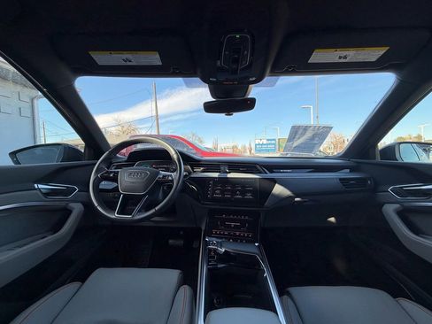 Used 2024 Audi Q8 e-tron Prestige w/ Prestige Package image 16