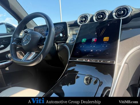 Certified 2025 Mercedes-Benz GLC 300 4MATIC image 32