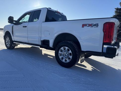 Used 2023 Ford F250 XLT w/ FX4 Off-Road Package image 6