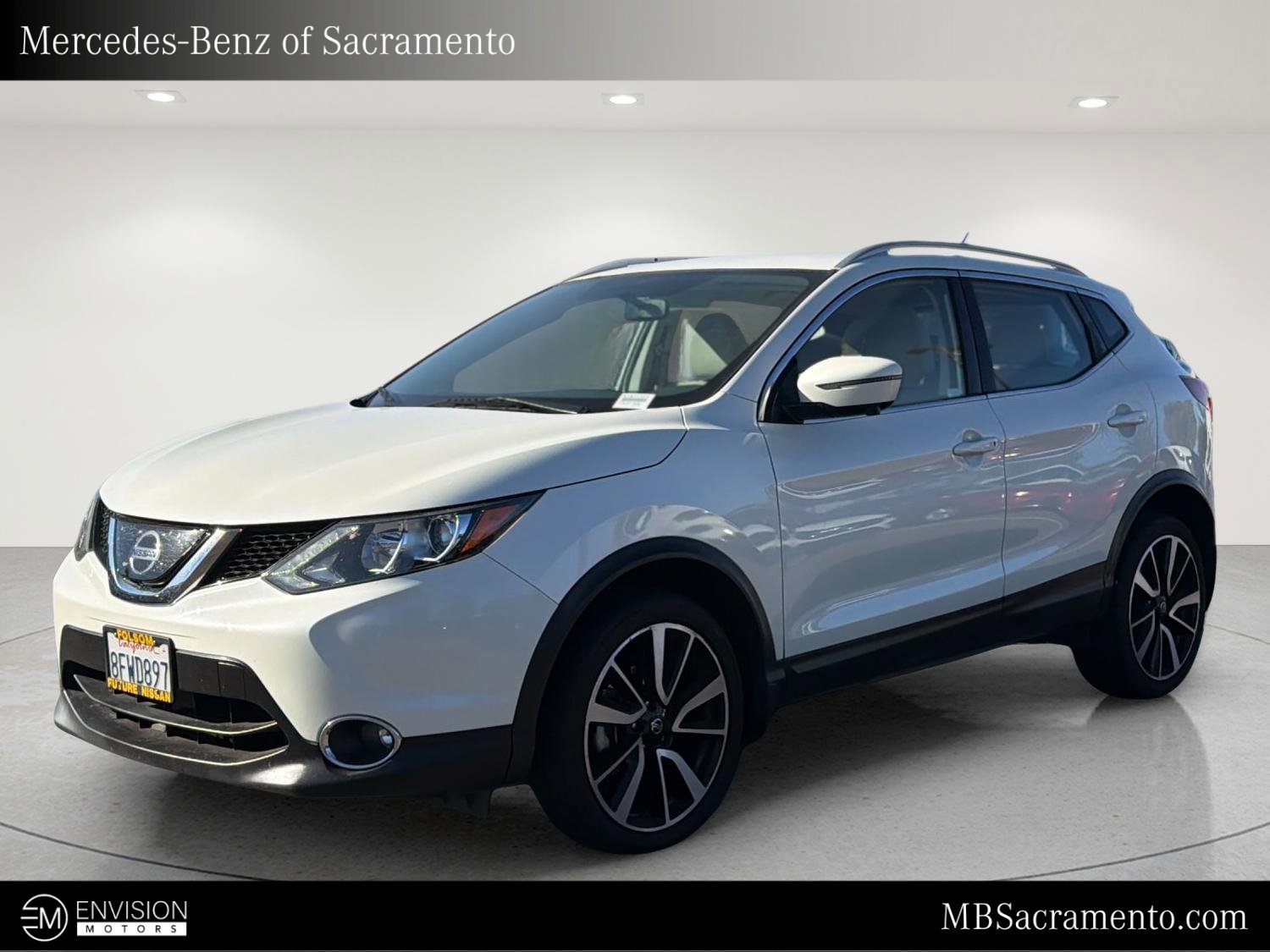 Used 2018 Nissan Rogue Sport SL FWD image 1
