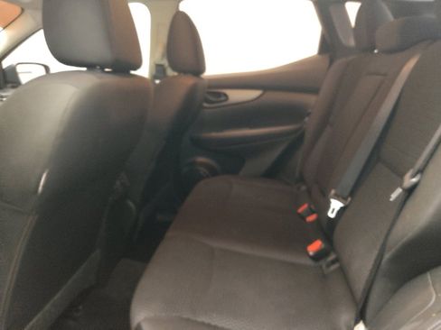 Used 2019 Nissan Rogue Sport S w/ Appearance Package image 18