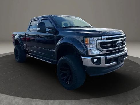 Used 2021 Ford F250 Lariat w/ Lariat Ultimate Package AWD/4WD image 2