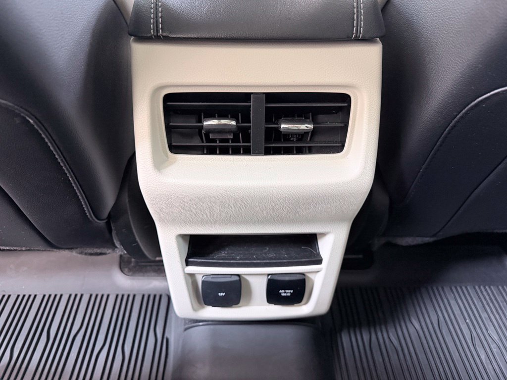 Used 2019 Ford Edge Titanium w/ Cold Weather Package AWD/4WD image 24