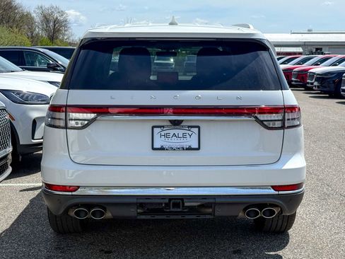 Used 2022 Lincoln Aviator AWD w/ Premium Package image 5
