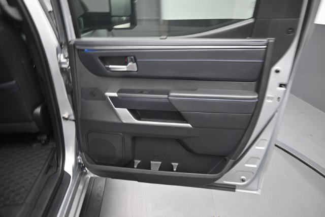 Used 2022 Toyota Tundra Platinum AWD/4WD image 16
