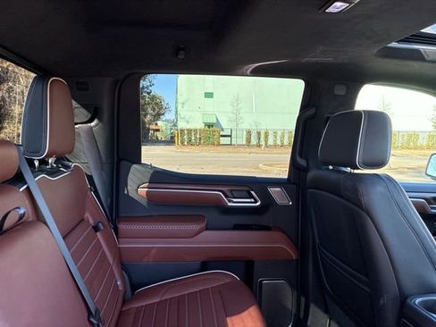Used 2025 GMC Sierra 1500 Denali Ultimate image 24