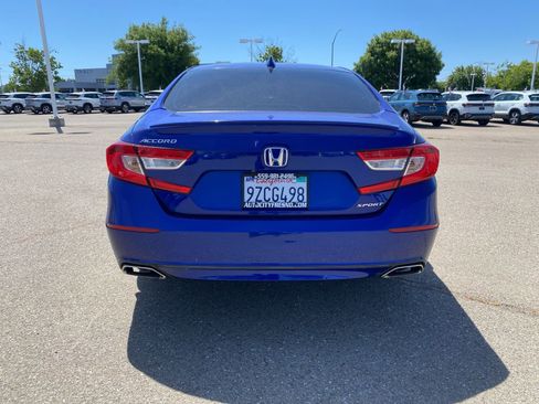 Used 2018 Honda Accord Sport image 5