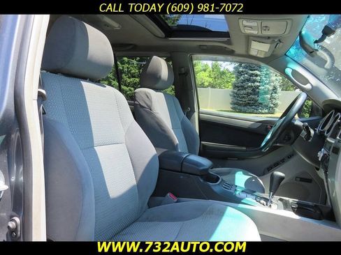 Used 2004 Toyota 4Runner SR5 w/ Preferred Accessory Pkg AWD/4WD image 7