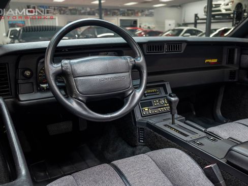 Used 1992 Chevrolet Camaro RS RWD image 16