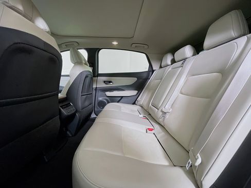 Used 2025 Nissan Ariya FWD image 29