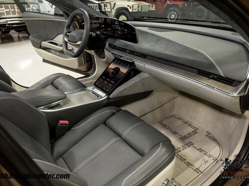 Used 2022 Lucid Air Dream Edition image 27