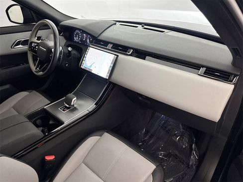 Certified 2024 Land Rover Range Rover Velar Dynamic SE image 29