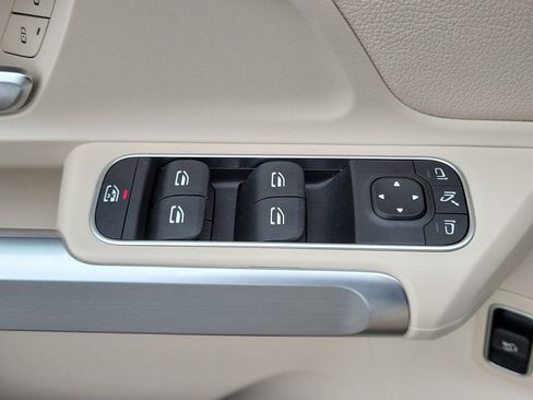 Certified 2022 Mercedes-Benz GLB 250 image 26