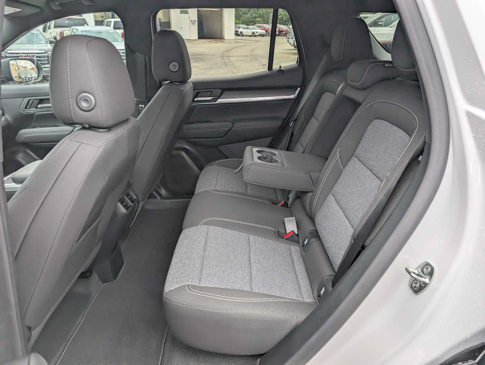 New 2027 GMC Terrain Elevation w/ Technology Package II AWD/4WD image 17
