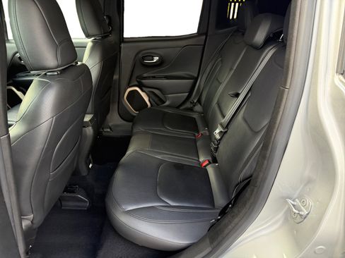 Used 2016 Jeep Renegade Limited image 16