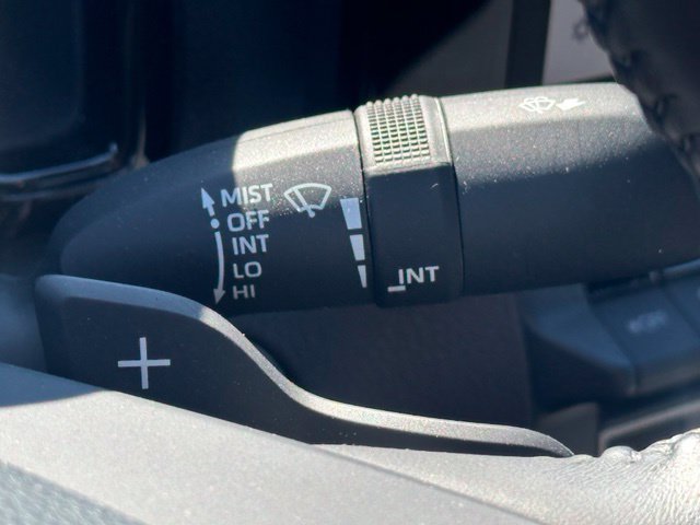 Used 2025 Toyota Camry XSE FWD image 27