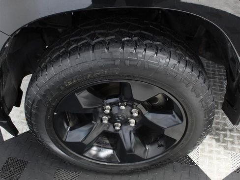 Used 2019 RAM 1500 Big Horn AWD/4WD image 18