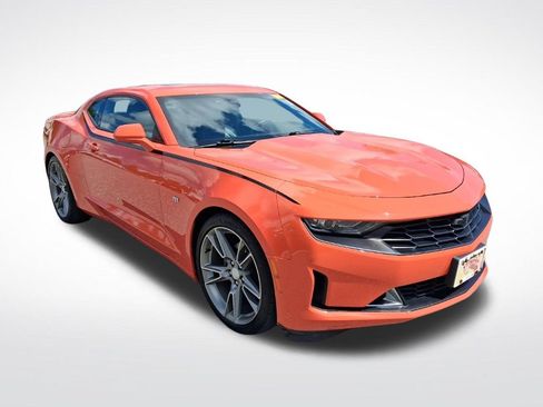 Used 2019 Chevrolet Camaro LT RWD image 3