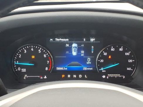 Used 2022 Ford Explorer XLT image 13