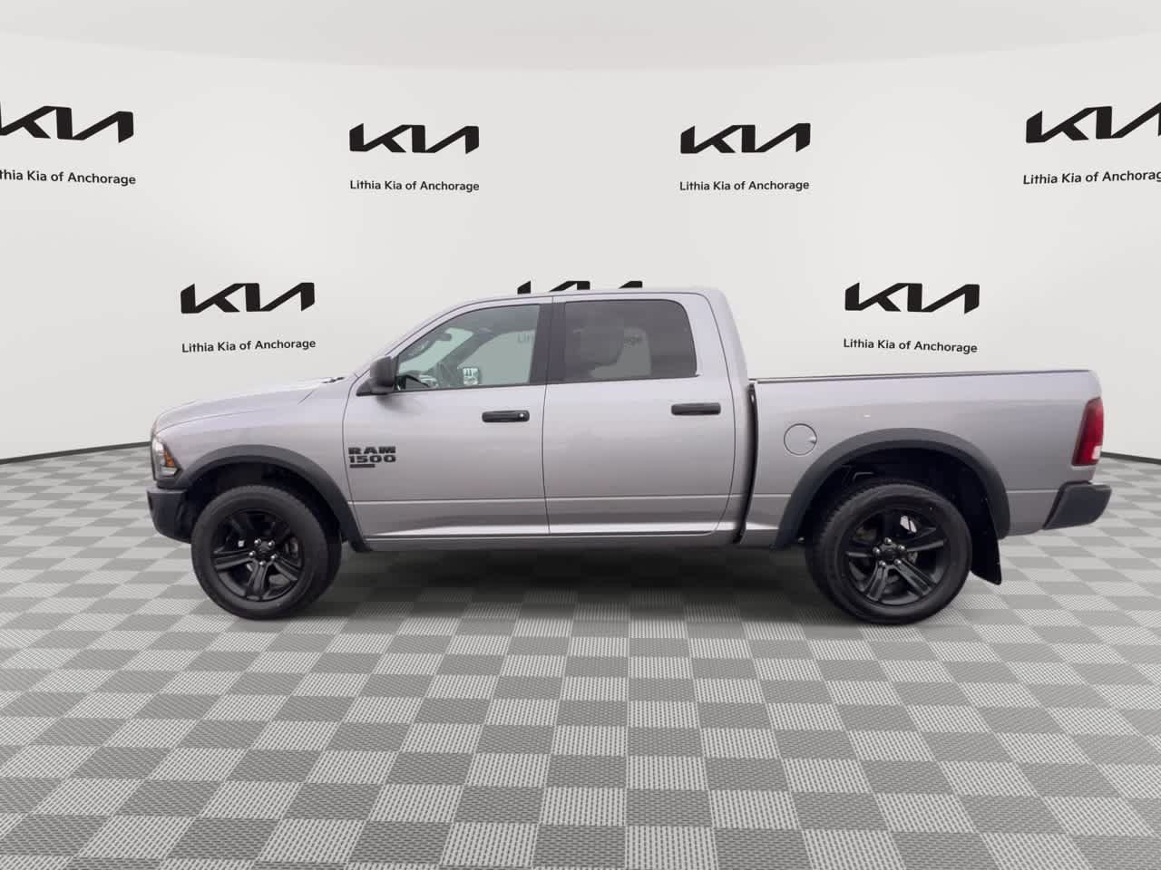 Used 2024 RAM 1500 Warlock AWD/4WD image 5