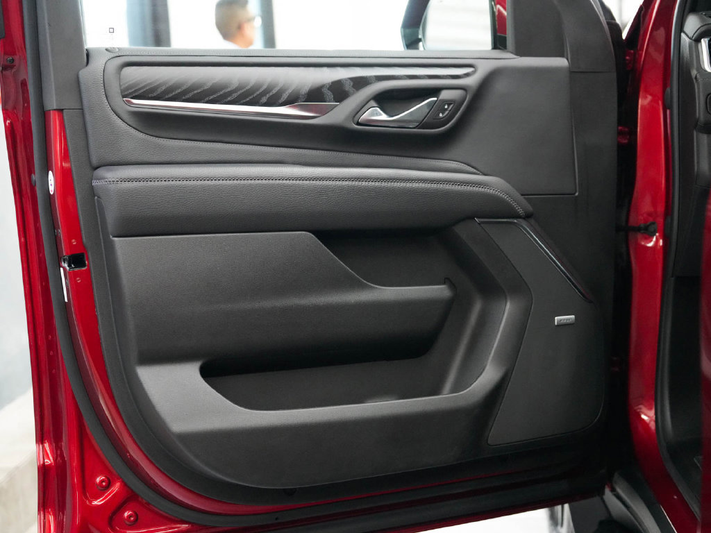 Used 2023 GMC Yukon Denali AWD/4WD image 11