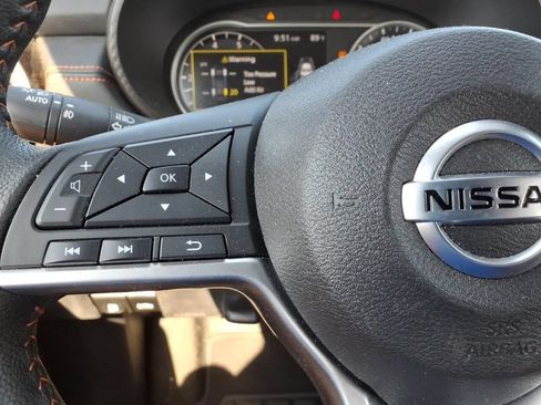 Used 2021 Nissan Versa SR w/ Convenience Package FWD image 15