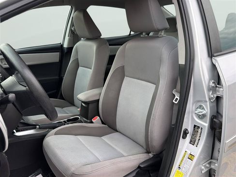 Used 2017 Toyota Corolla LE w/ Carpet Mat Package (TMS) FWD image 13
