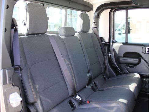 New 2026 Jeep Gladiator Sport image 30