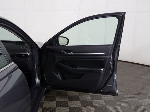 Used 2023 Nissan Altima 2.5 SV image 16