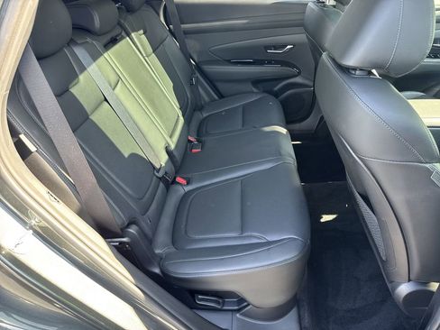 Used 2025 Hyundai Tucson Limited AWD/4WD image 15