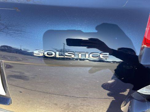 Used 2006 Pontiac Solstice Convertible w/ Premium Package image 8