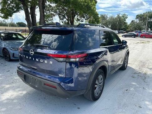 Used 2024 Nissan Pathfinder SV FWD image 4