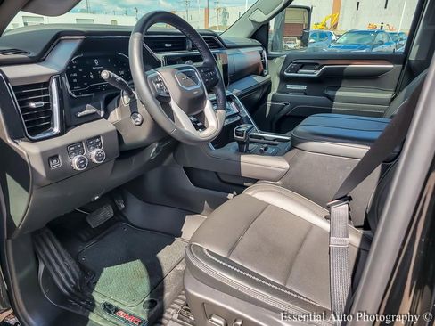 Used 2025 GMC Sierra 1500 Denali w/ Denali Reserve Package AWD/4WD image 13