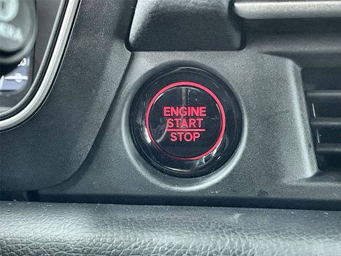 Certified 2025 Honda Pilot Black Edition image 24