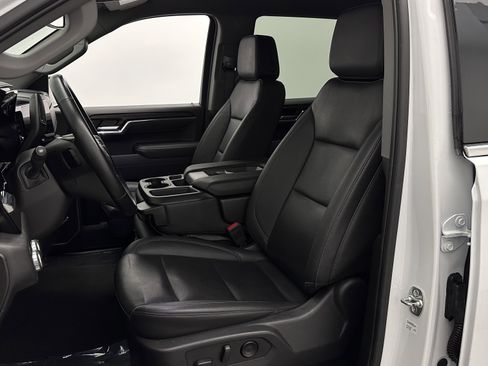 Used 2025 GMC Sierra 1500 SLT RWD image 14