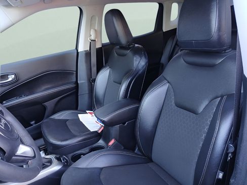 Used 2021 Jeep Compass Latitude AWD/4WD image 23