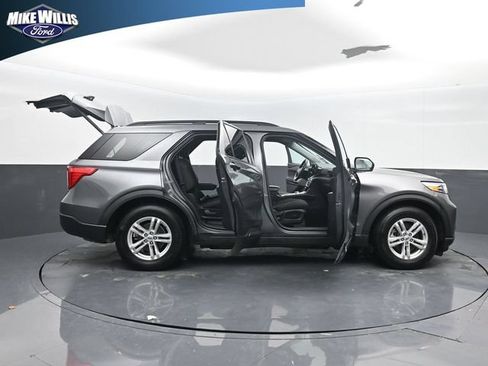 Certified 2023 Ford Explorer XLT RWD image 27