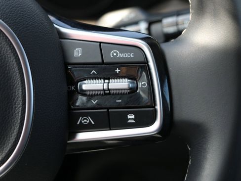 Used 2023 Kia Sorento EX w/ Panoramic Sunroof Package image 18