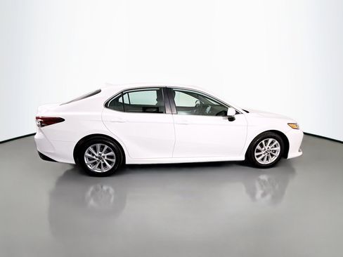 Used 2023 Toyota Camry LE FWD image 11