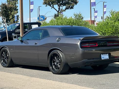 Used 2019 Dodge Challenger R/T w/ Driver Convenience Group RWD image 6