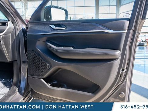 Used 2024 Jeep Grand Cherokee L Limited w/ Luxury Tech Group II image 26