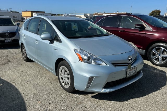 Used 2013 Toyota Prius V Three FWD image 2